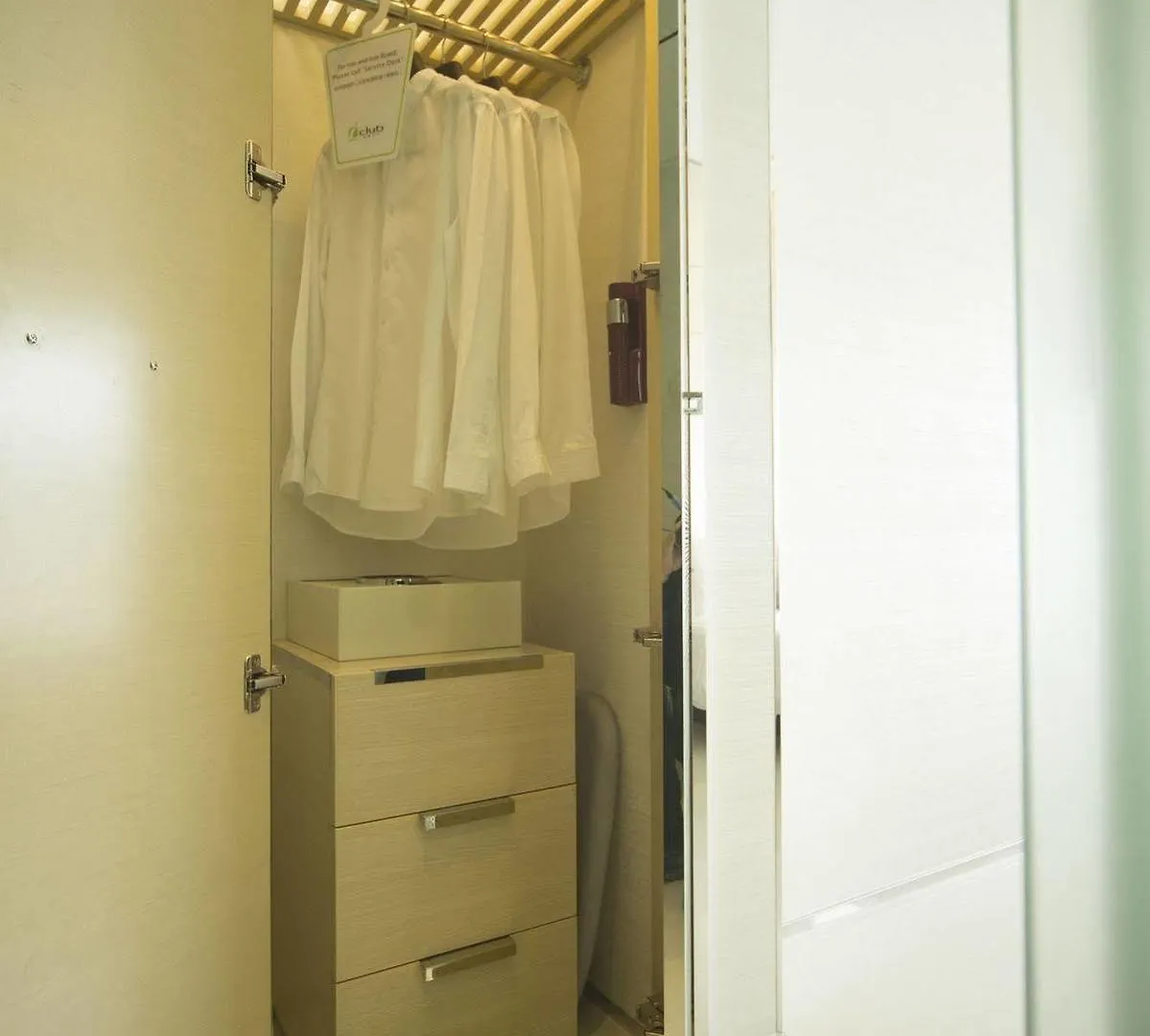 Iclub Wan Chai Hotel Гонконг