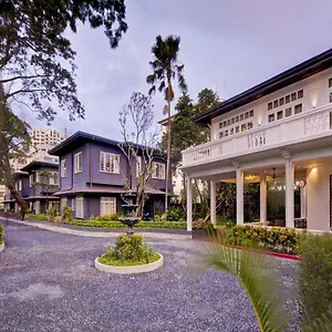 The Henry Manila 4* Pasay
